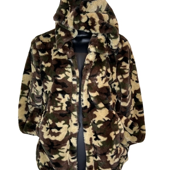 Love Tree Sherpa Jacket - Picture 5 of 11